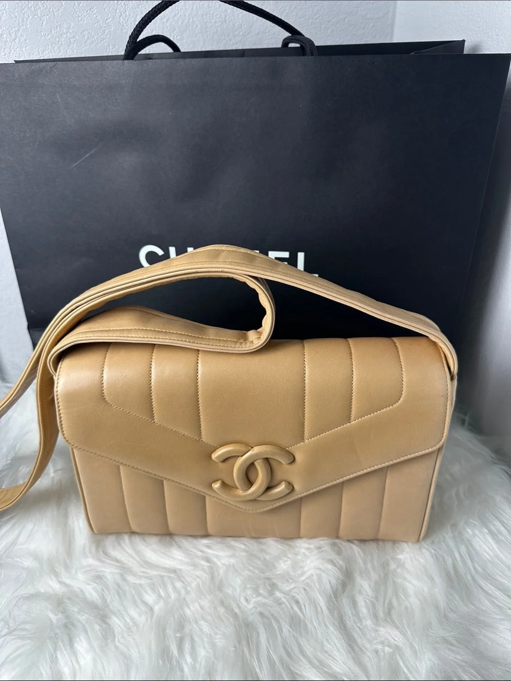 💯Authentic Vintage Chanel CC Logo Shoulder Bag – Beige Lambskin 🍀